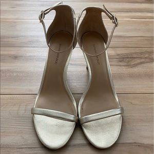 Gold Metallic Leather Heels - Sz 8 - Banana Republic - EUC